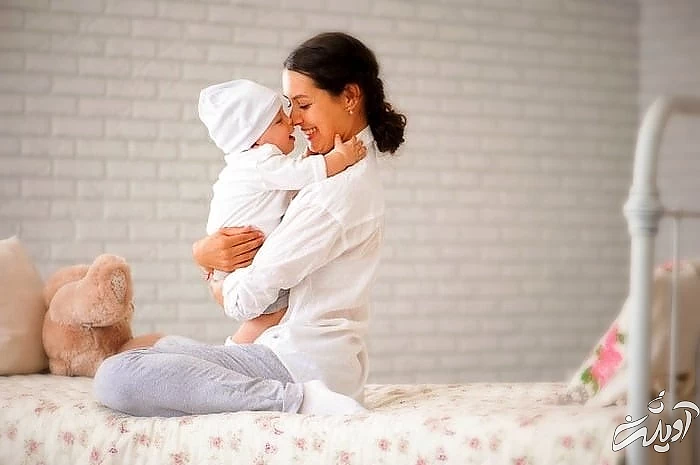 علائم نوزاد گرسنه دست نوزاد